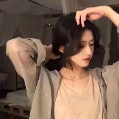 竹马其外，天降其中